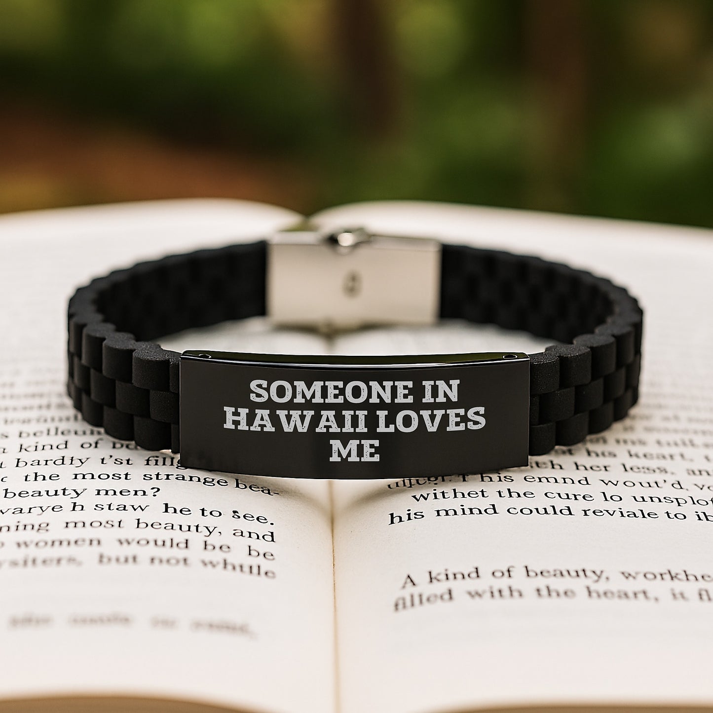 Hawaii Gifts from Someone In Hawaii Loves Me - Glide lock Clasp Birthday Jewelry for Men Women Friends and Family, Inspirational Quote on Black Stainless Steel and Silicone - Image 2